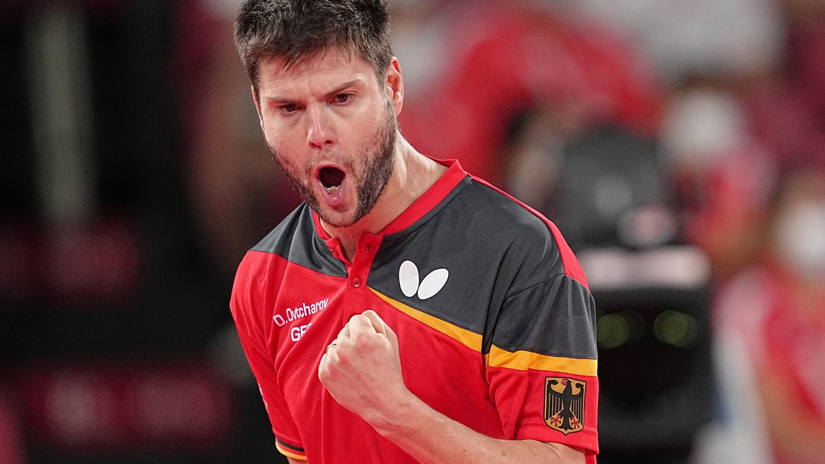 Dimitrij Ovtcharov sicherte gemeinsam mit Patrick Franziska die erste WM-Medaille. - Foto: Michael Kappeler/dpa