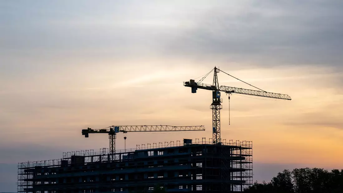 Die deutsche Wirtschaftsleistung ist im ersten Quartal 2023 überraschend um 0,3 Prozent geschrumpft. - Bild: Hendrik Schmidt/dpa