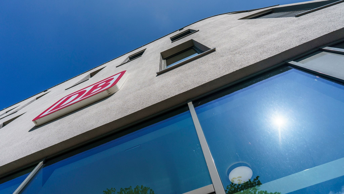 Vierte Runde, dritter und vorläufig letzter Tag, in den Tarifverhandlungen der Gewerkschaft EVG mit der Deutsche Bahn AG. - Foto: Andreas Arnold/dpa