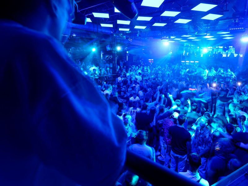 Die Tanzflächen im Club Bootshaus sind sehr beliebt. - Foto: Henning Kaiser/dpa