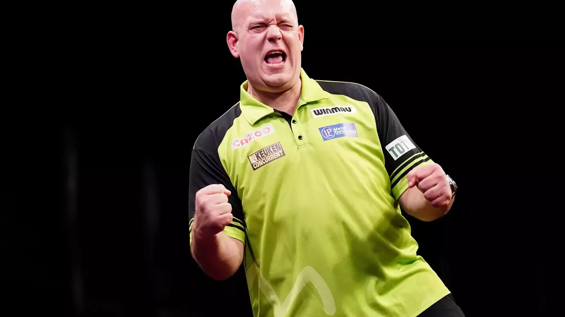 Michael van Gerwen gewann sein Achtelfinale gegen Stephen Bunting deutlich in vier Sätzen. - Bild: Zac Goodwin/PA Wire/dpa