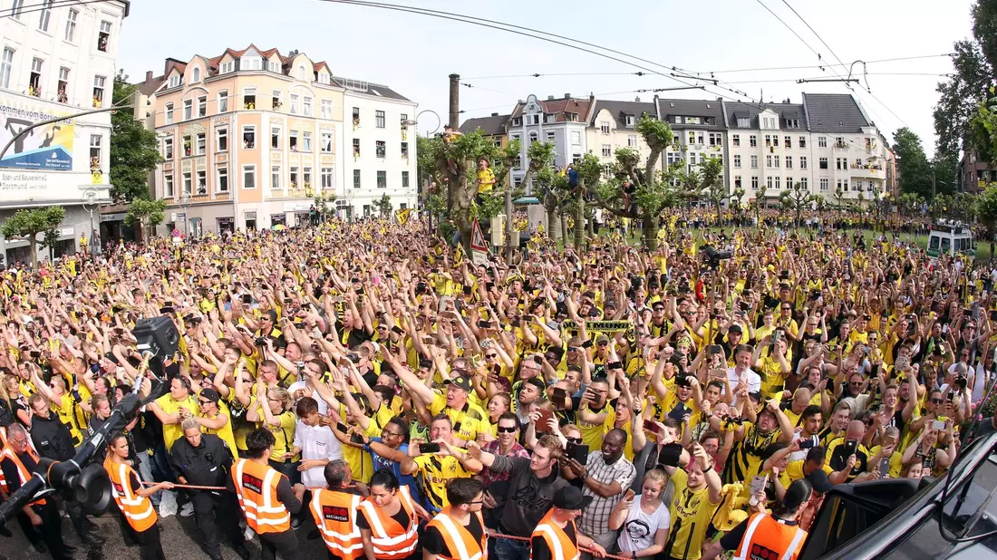 In Dortmund werden im Falle des Meistertitels mehr als 200.000 Fans erwartet. - Bild: Ina Fassbender/dpa