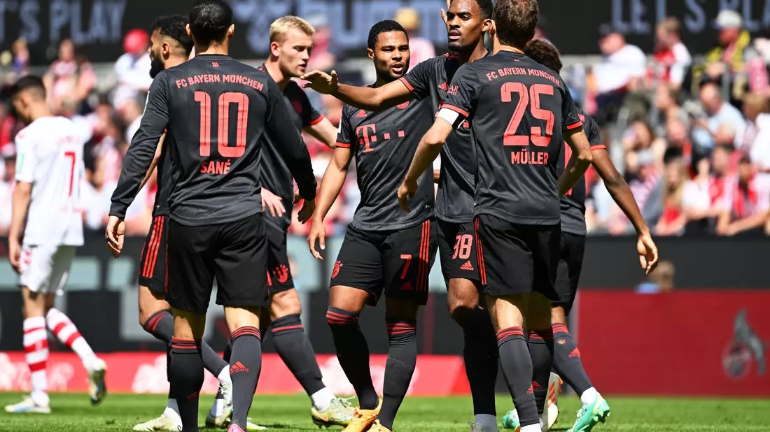 Der FC Bayer München wurde in Köln am letzten Spieltag doch noch deutscher Fußball-Meister. - Bild: Federico Gambarini/dpa
