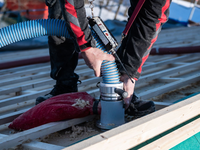 Bestandsgebäude in Deutschland klimaneutral zu machen, wird teuer - außerdem fehlen Fachkräfte. - Foto: Silas Stein/dpa