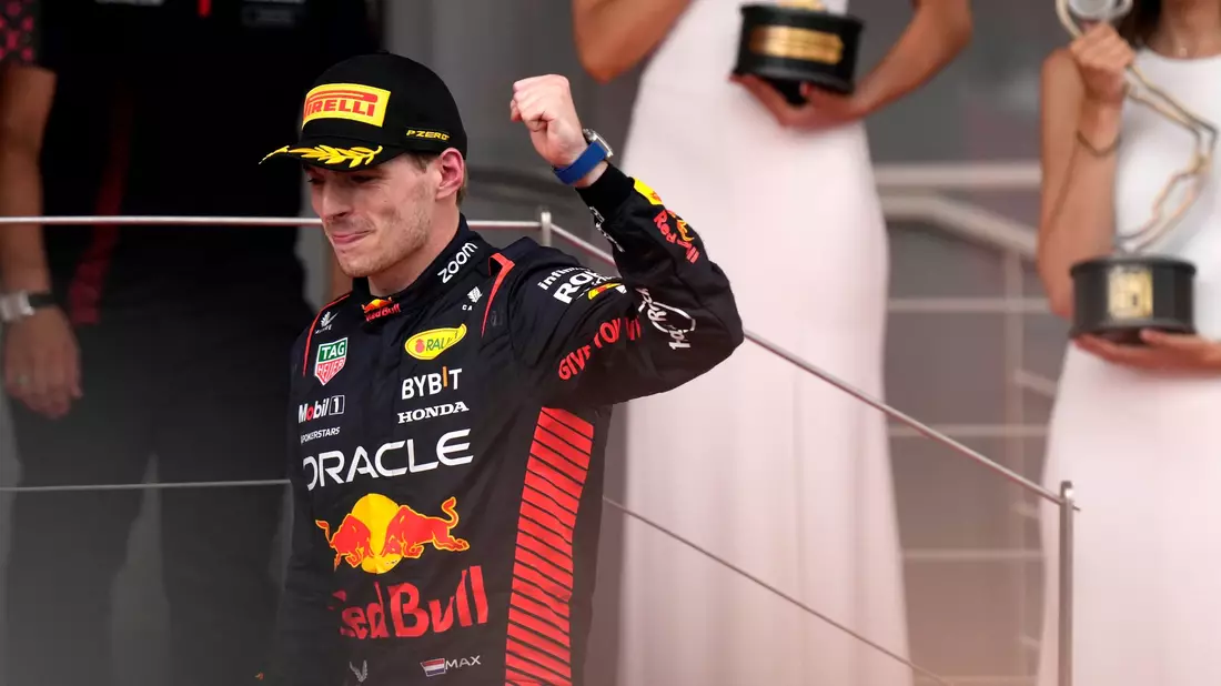Ein dominanter Max Verstappen im Red Bull holte seinen ersten Sieg in Monaco. - Bild: Luca Bruno/AP