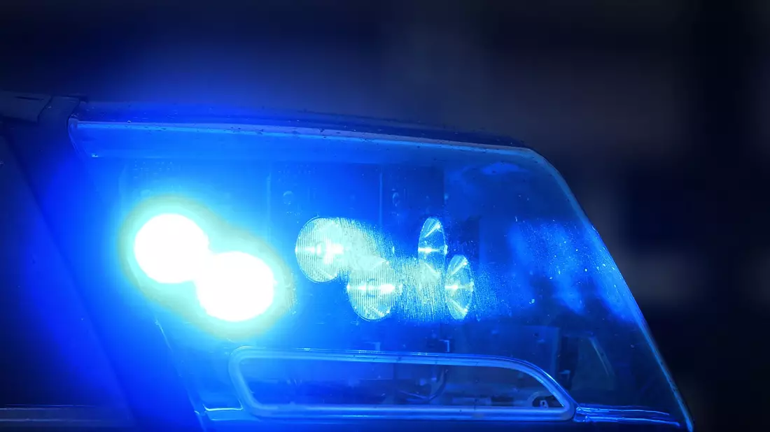 Vier Menschen sterben bei einem Bootsunglück auf dem Lago Maggiore (Symbolbild). - Bild: picture alliance / dpa