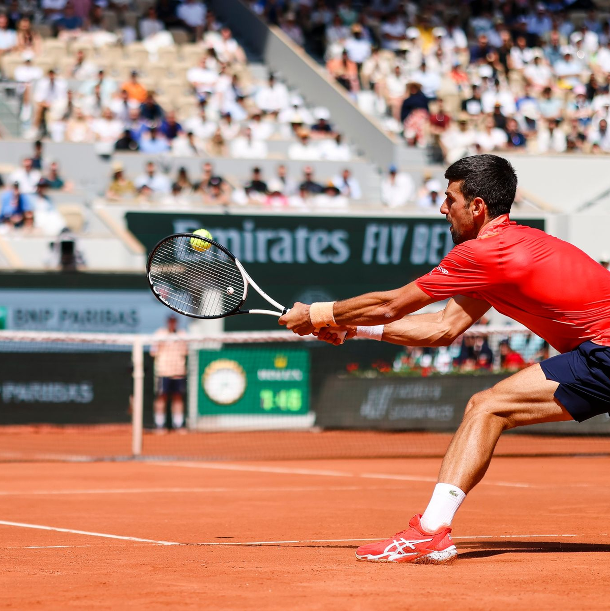 In der ersten Runde der French Open setzte sich Novak Djokovic problemlos durch. - Foto: Frank Molter/dpa