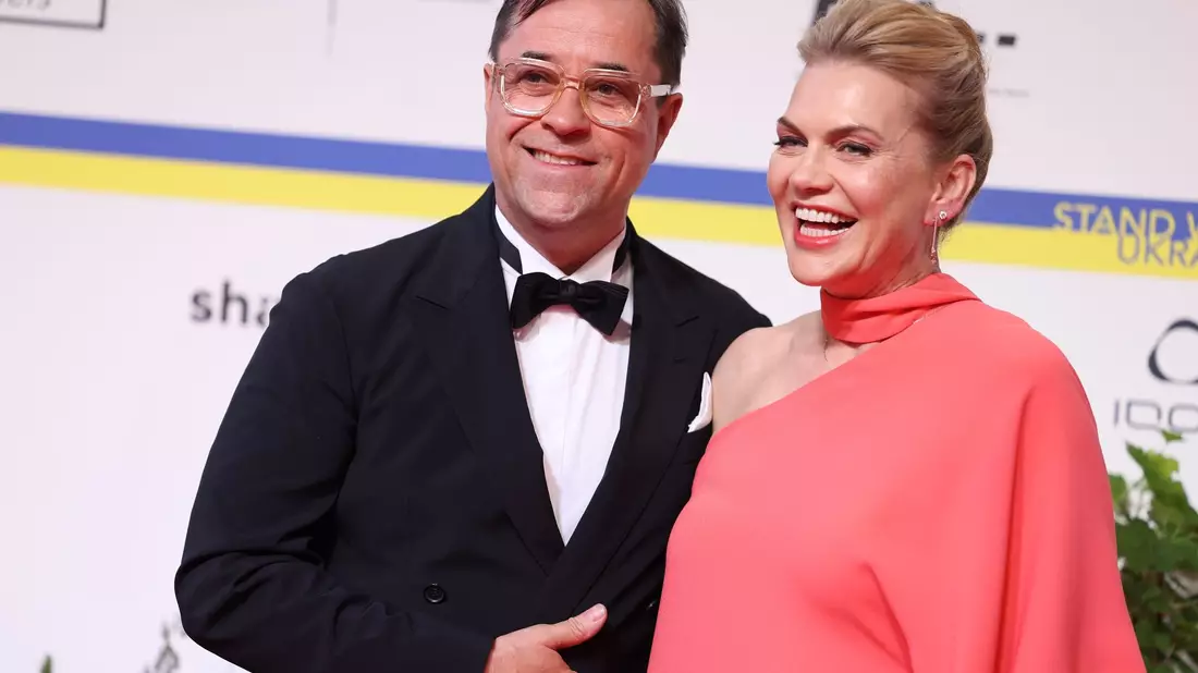 Jan Josef Liefers and Anna Loos bei der diesjährigen Verleihung des Deutschen Filmpreises in Berlin. - Bild: Gerald Matzka/dpa