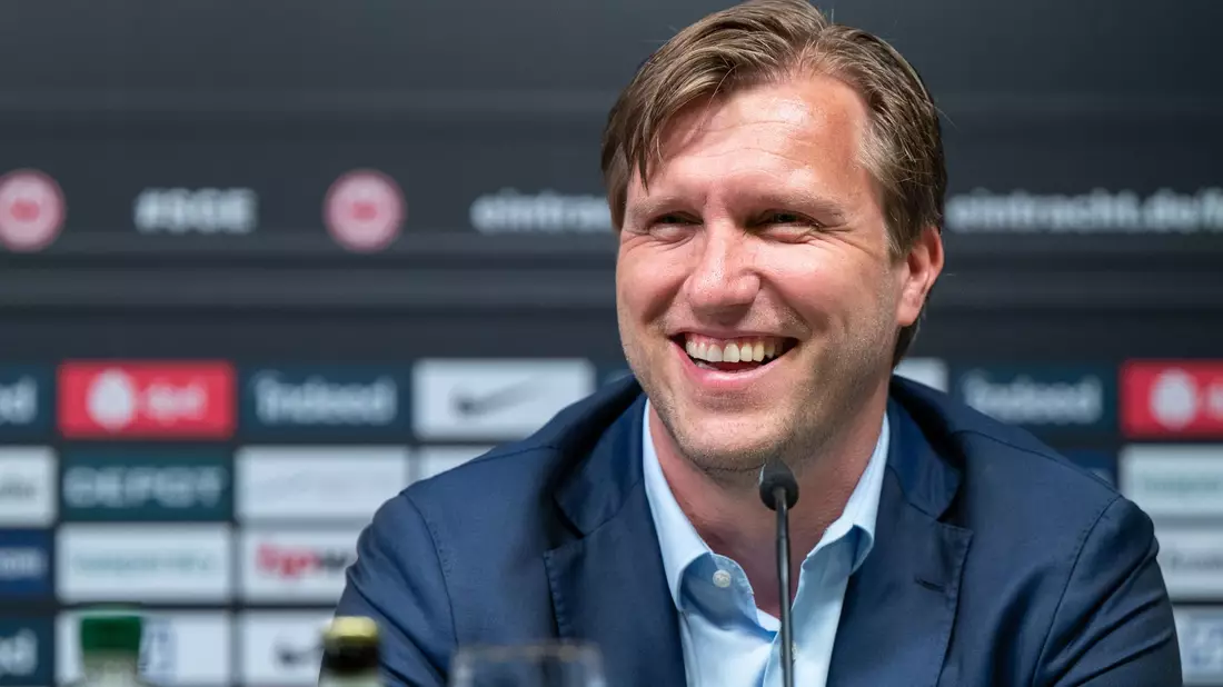 Markus Krösche will laut Medien bei Frankfurt bleiben. - Bild: Sebastian Gollnow/dpa