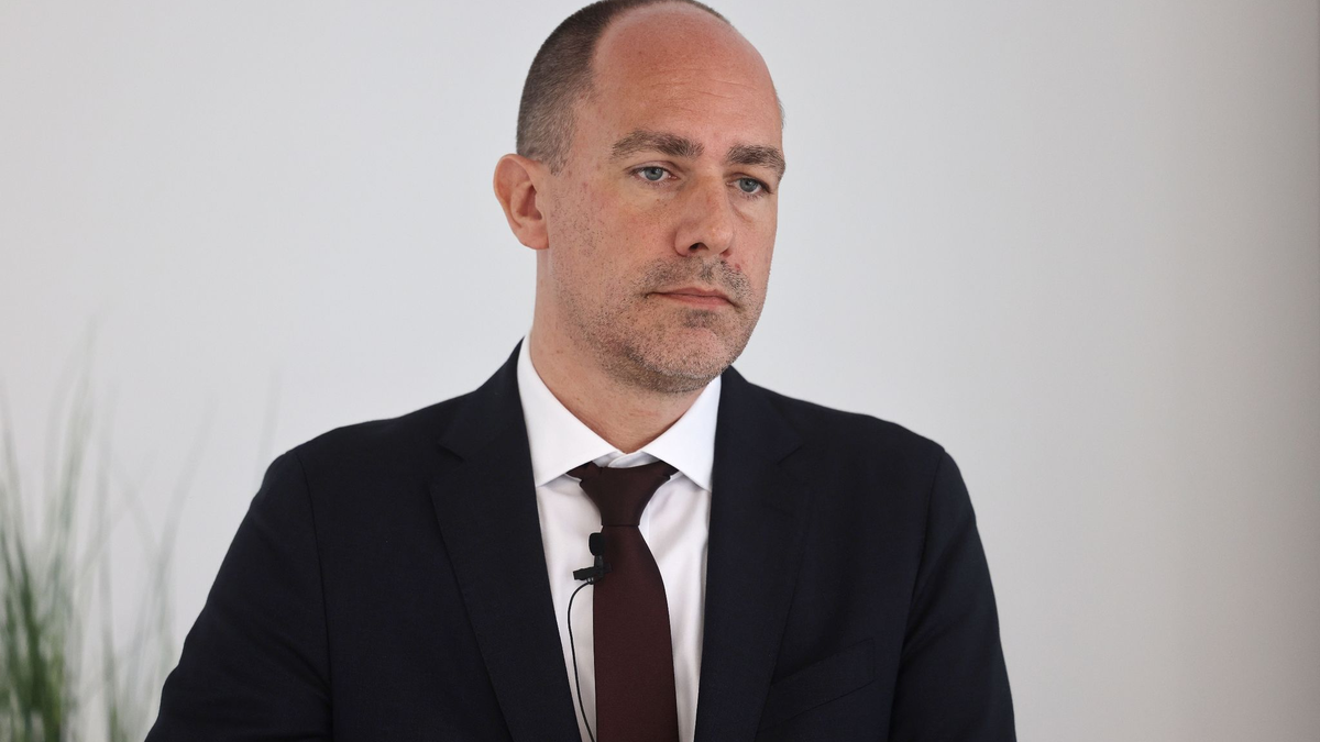 Christian Hoffmann ist Präsident des Bundesamts für Logistik und Mobilität und will für mehr Sicherheit sorgen. - Foto: Oliver Berg/dpa