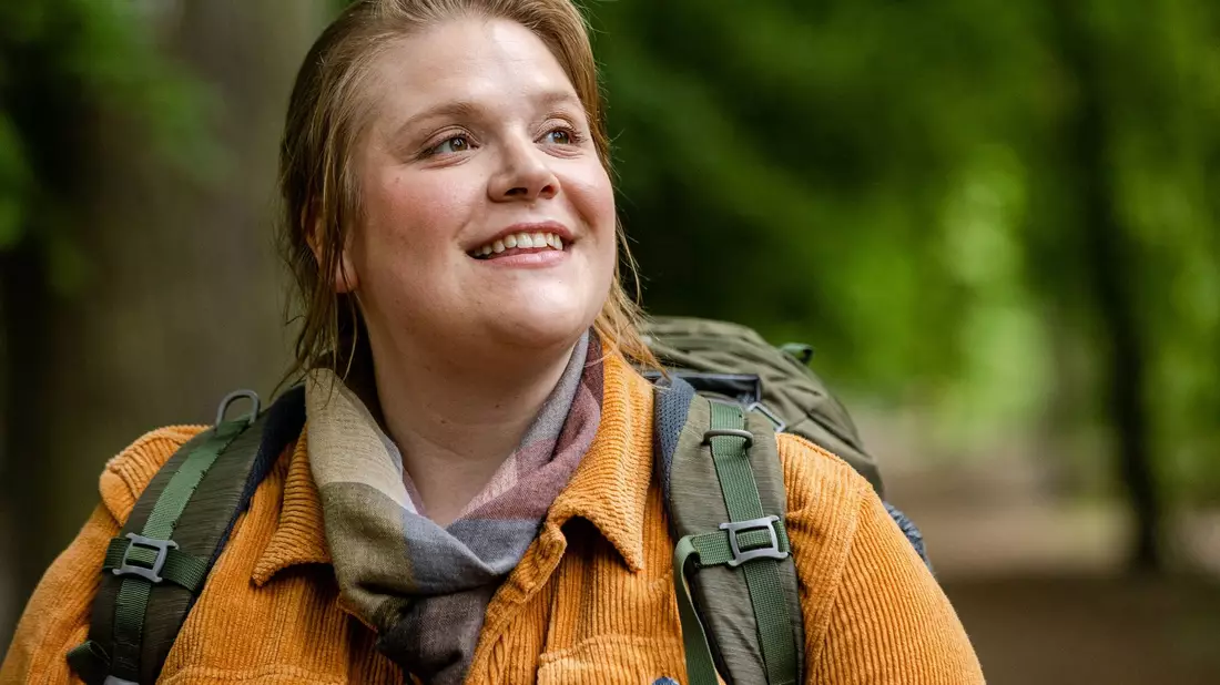 Stefanie Reinsperger wird die junge Försterin Jana Doussière. - Bild: Maor Waisburd/rbb/dpa