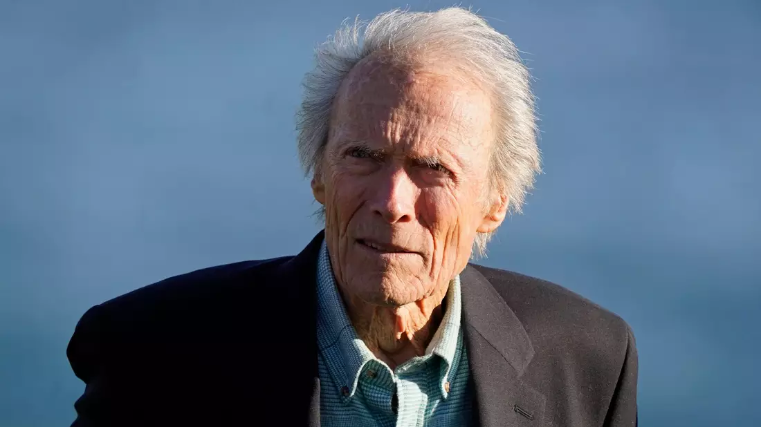 Hollywood-Star Clint Eastwood feiert seinen 93. Geburtstag. - Bild: Eric Risberg/AP/dpa/Archiv