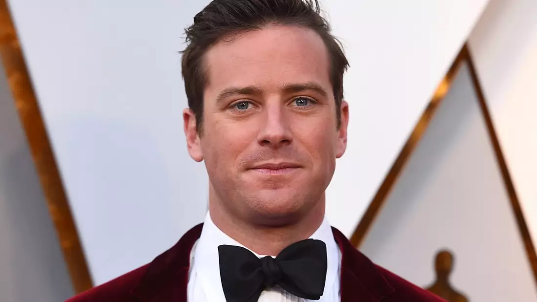 US-Schauspieler Armie Hammer bei der Oscar-Verleihung 2018. - Bild: Jordan Strauss/Invision/AP/dpa