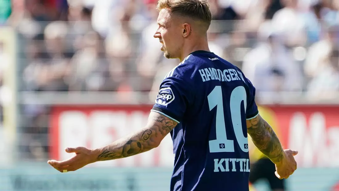 Sonny Kittel will mit dem HSV in die Bundesliga aufsteigen. - Bild: Uwe Anspach/dpa