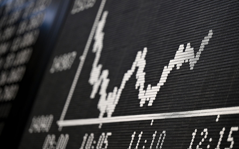 Anlegergeld aus Europa soll möglichst auch in Europa investiert werden.  - Foto: Arne Dedert/dpa