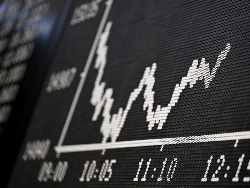 Anlegergeld aus Europa soll möglichst auch in Europa investiert werden.  - Foto: Arne Dedert/dpa