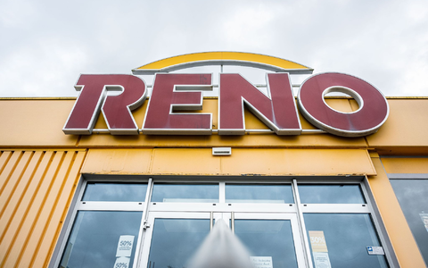 Bei der Schuhhandelskette Reno könnte es eine Lösung für die Krise geben. - Foto: Guido Kirchner/dpa