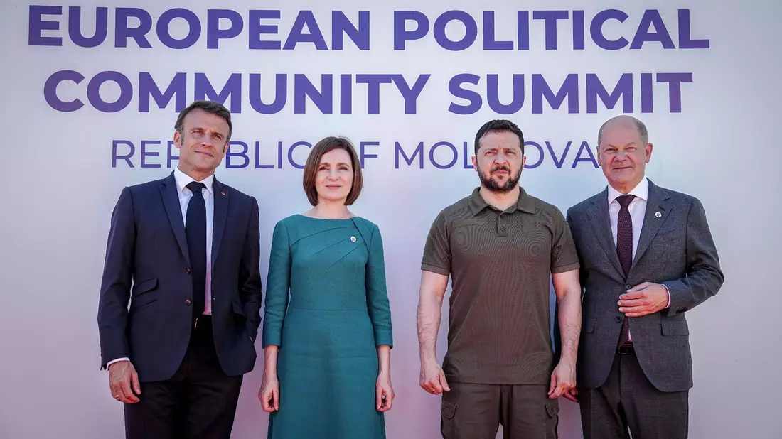 Emmanuel Macron (l-r), Maia Sandu, Wolodymyr Selenskyj und Olaf Scholz beim Gipfeltreffen der Europäischen Politischen Gemeinschaft (EPG) in Moldau. - Bild: Kay Nietfeld/dpa