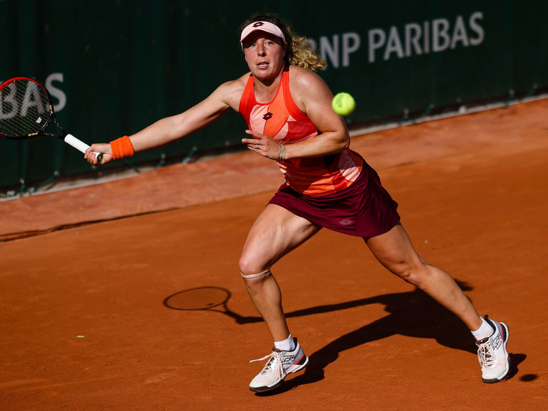 Muss bei den French Open auch ihre Koffer packen: Anna-Lena Friedsam. - Foto: Frank Molter/dpa