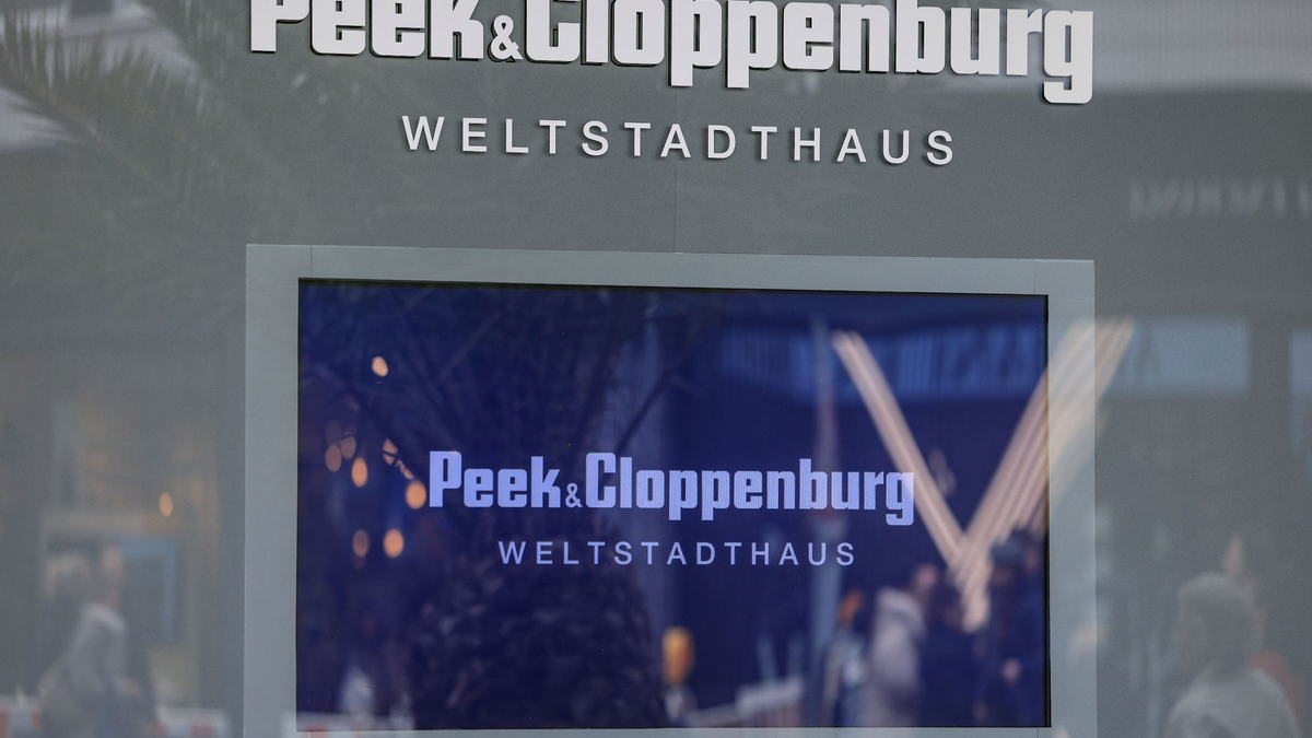 Eine Filiale von Peek & Cloppenburg in Köln: Der Modehändler hat ein Schutzschirmverfahren beantragt. - Foto: Oliver Berg/dpa
