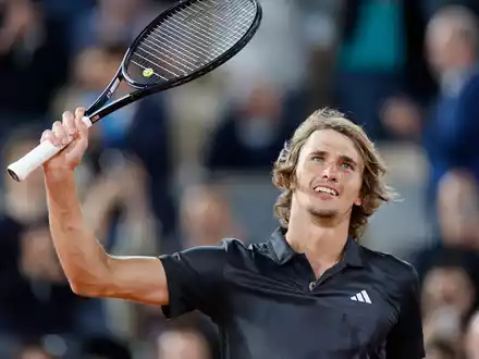 Nachdem Zverev Nadal in drei Sätzen besiegt hat, zählt er zu den absoluten Titelkandidaten. - Foto: Jean-Francois Badias/AP/dpa