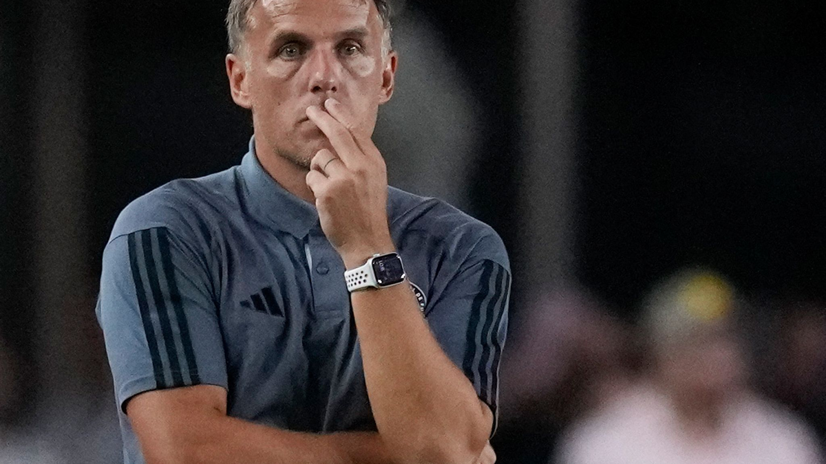 Wurde als MLS-Trainer von Inter Miami entlassen: Phil Neville. - Foto: Rebecca Blackwell/AP/dpa