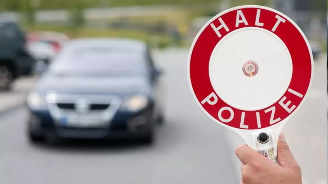 BPOL-BadBentheim: 16-jähriger Teenager saß am Steuer eines Autos - Bild: presseportal.de