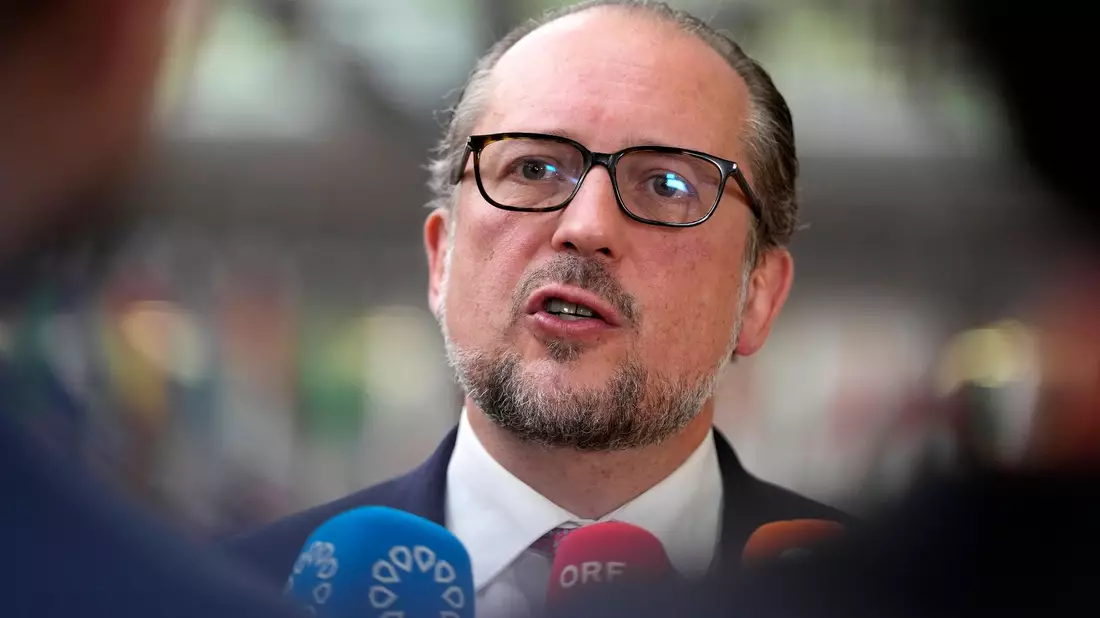 Österreichs Außenminister Alexander Schallenberg zur Freilassung der beiden österreichischen Staatsbürger im Iran: «Unsere Hartnäckigkeit hat sich ausgezahlt.» - Bild: Virginia Mayo/AP
