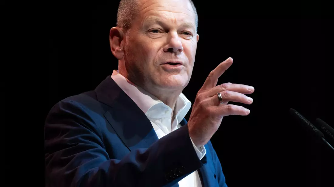 Bundeskanzler Olaf Scholz (SPD) will die Ukraine weiter unterstützen. - Bild: Monika Skolimowska/dpa