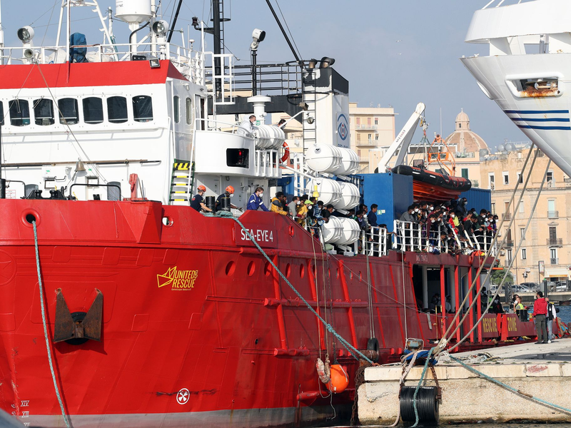 Mit der «Sea-Eye 4» wurden bereits in der Vergangenheit Migranten gerettet. Hier legt das Schiff in Trapani an. - Foto: Alberto Lo Bianco/LaPresse/AP/dpa