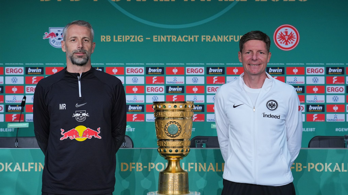 Wer holt den DFB-Pokal? Marco Rose (l) mit seinen Leipzigern oder Oliver Glasner mit der Frankfurter Eintracht? - Foto: Soeren Stache/dpa