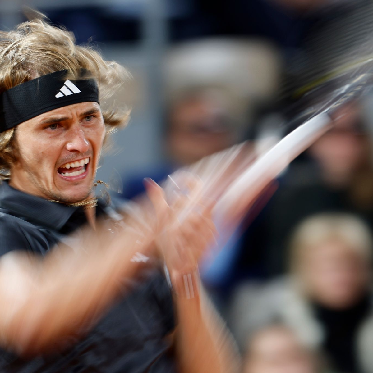 Alexander Zverev bezwang den US-Amerikaner Frances Tiafoe in vier Sätzen. - Foto: Jean-Francois Badias/AP