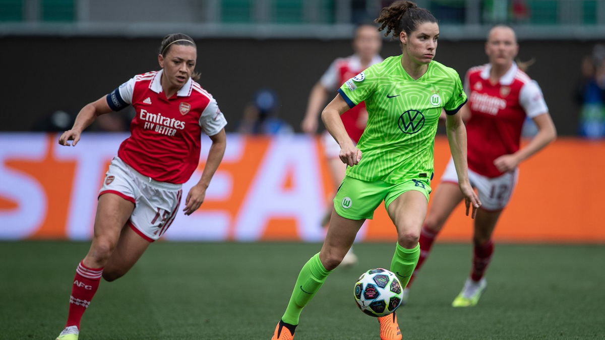 Die Wolfsburgerin Dominique Janssen freut sich auf das Finale der Champions League. - Foto: Swen Pförtner/dpa