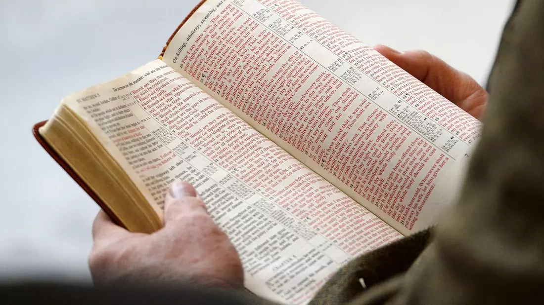 Im Kapitol von Utah wird die Bergpredigt aus der Bibel vorgelesen. - Bild: Steve Griffin/The Salt Lake Tribune/AP/dpa