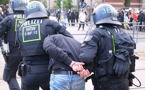 Am linksradikalen «Tag X» waren in Leipzig mehr als 3000 Beamtinnen und Beamten im Einsatz. - Foto: Sebastian Willnow/dpa Am linksradikalen «Tag X» waren in Leipzig mehr als 3000 Beamtinnen und Beamten im Einsatz. - Foto: Sebastian Willnow/dpa