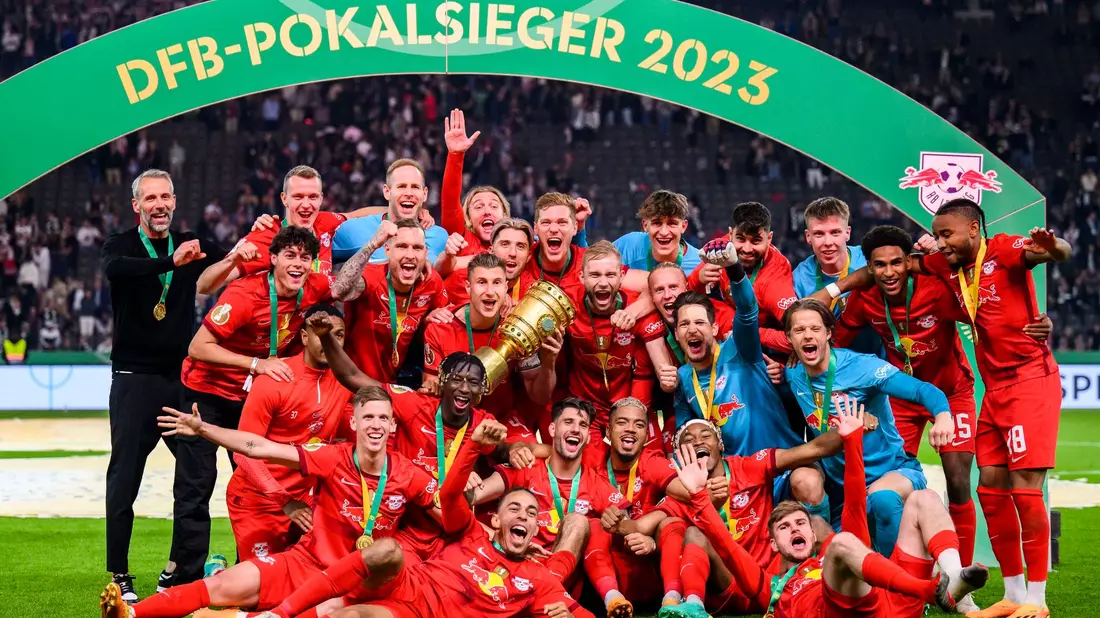 RB Leipzig hat erneut den DFB-Pokal gewonnen. - Bild: Tom Weller/dpa