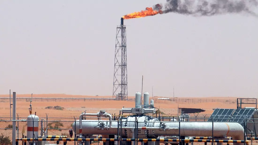 Ein Ölfeld in Saudi-Arabien. - Bild: Ali Haider/EPA/dpa
