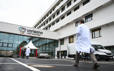 Das varisano-Klinikum im gleichnamigen Frankfurter Stadtteil ist eines von acht Kliniken in Frankfurt, die «Medizinische Soforthilfe nach Vergewaltigung» anbieten. - Foto: Arne Dedert/dpa