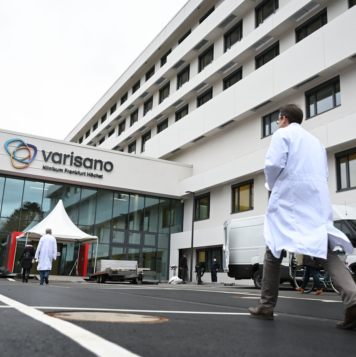 Das Varisano-Klinikum in Frankfurt ist eins von acht Krankenhäusern in Frankfurt, die «Medizinische Soforthilfe nach Vergewaltigung» anbieten. - Foto: Arne Dedert/dpa