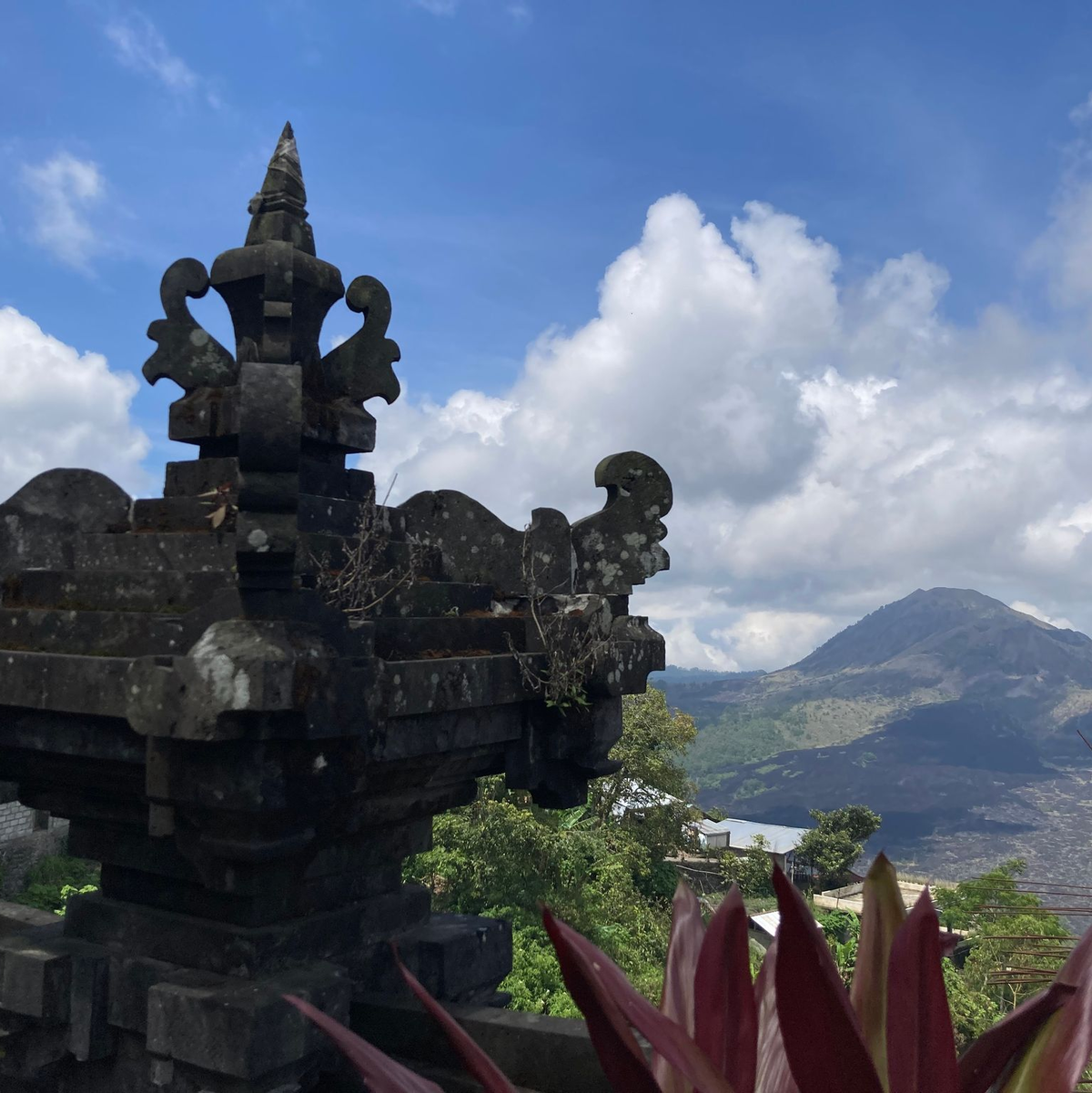 Bali ist die einzige Insel Indonesiens, die überwiegend hinduistisch geprägt ist. Der Glaube und die Kultur der Einwohner sind einzigartig und sehr komplex. - Foto: Carola Frentzen/dpa