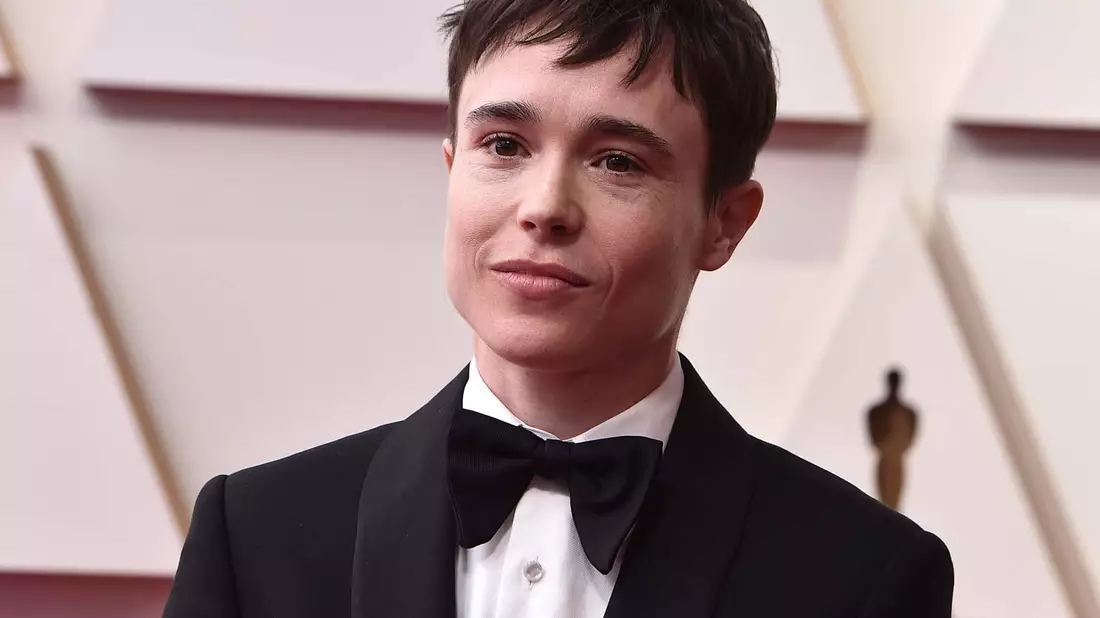 Schauspieler Elliot Page bei der Oscar-Verleihung 2022. - Bild: Jordan Strauss/Invision/dpa