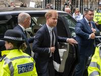 Prinz Harry auf dem Weg zum Gericht in London. - Foto: Jeff Moore/PA Wire/dpa