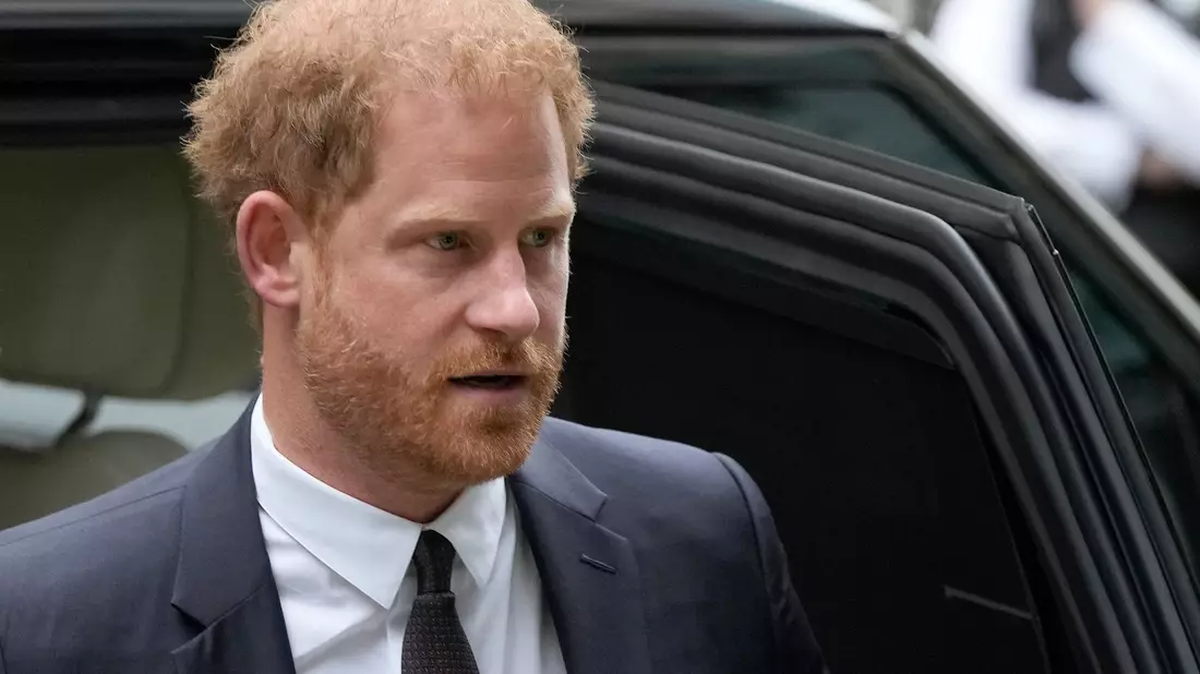 «Man startet als leere Leinwand, während sie herausfinden, was für ein Mensch man ist und welche Probleme und Versuchungen man möglicherweise hat»: Prinz Harry. - Bild: Frank Augstein/AP