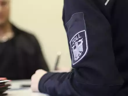 HZA-OS: Leistungsbetrug lohnt sich nicht für Mann aus Osnabrück; 4.000 Euro Geldstrafe für rund 2.700 Euro zu viel erhaltene Leistungen - Foto: presseportal.de