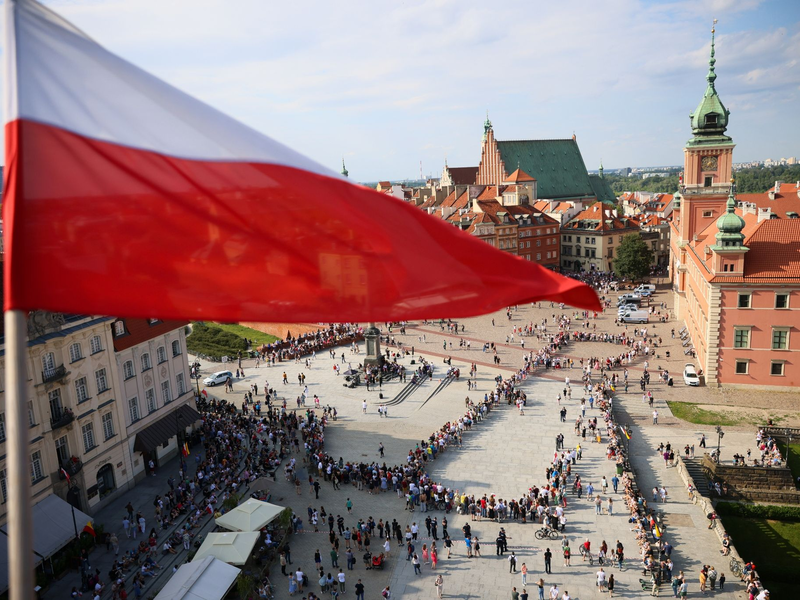 Für den Herbst ist in Polen eine Parlamentswahl  angesetzt. - Foto: Leszek Szymanski/PAP/dpa