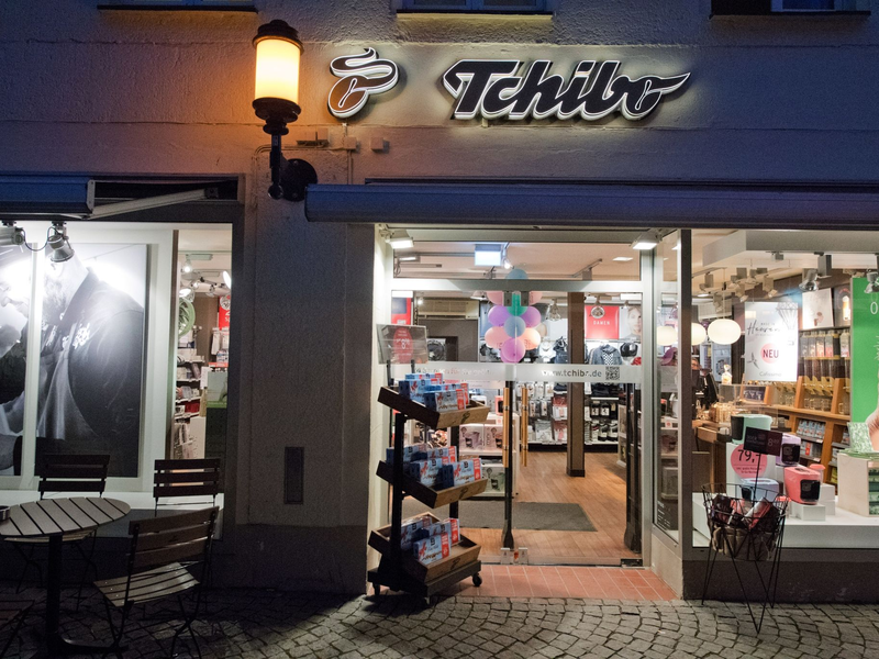 Eine «Tchibo»-Filiale in der Greifswalder Innenstadt. - Foto: Stefan Sauer/dpa-Zentralbild/dpa