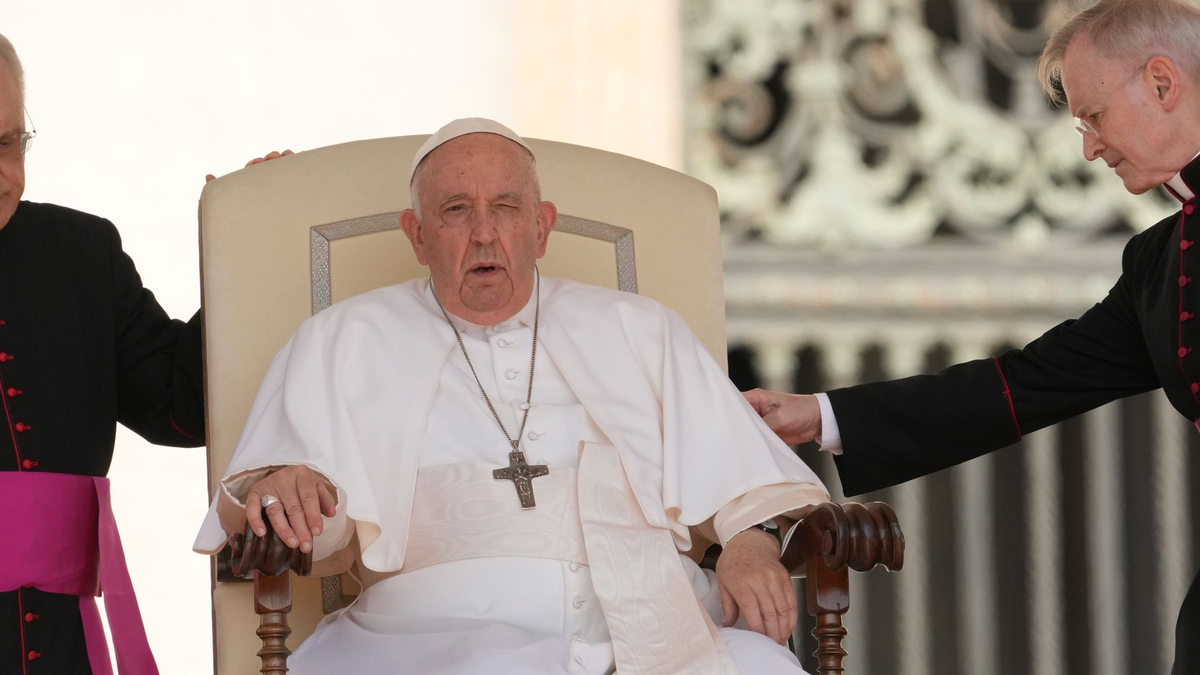 Papst Franziskus spricht während eines Treffens mit religiösen Führern auf dem Gelände des Hun Theatre in the Sky Resort etwa 15 Kilometer südlich der mongolischen Hauptstadt Ulaanbaatar. - Foto: Andrew Medichini/AP