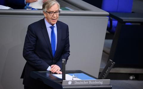 Dietmar Bartsch gibt sein Amt als  Vorsitzender der Bundestagsfraktion der Partei Die Linke auf. - Foto: Bernd von Jutrczenka/dpa