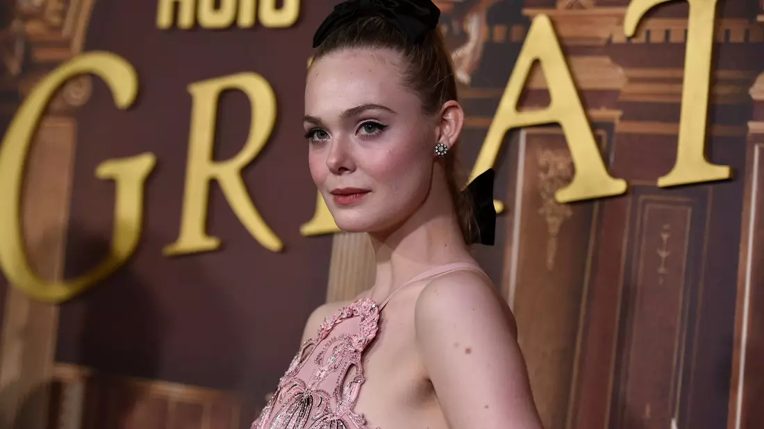 Elle Fanning bei der Premiere von «The Great» in Hollywood. - Bild: Richard Shotwell/Invision/AP/dpa