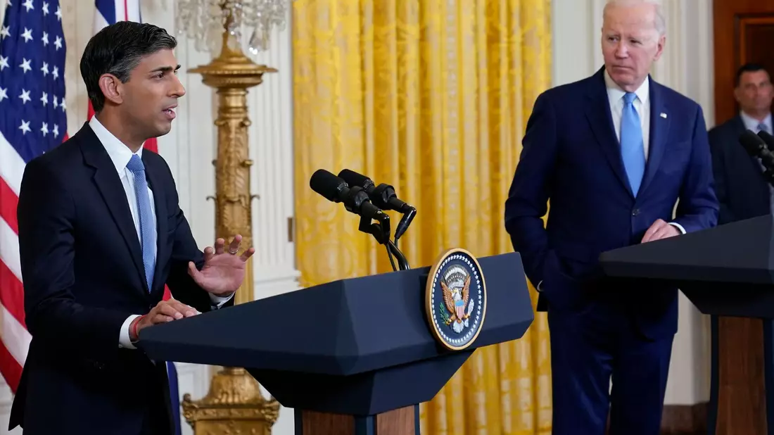 Großbritanniens Premierminister Rishi Sunak und US-Präsident Joe Biden geben eine Pressekonferenz im Weißen Haus. - Bild: Susan Walsh/AP/dpa